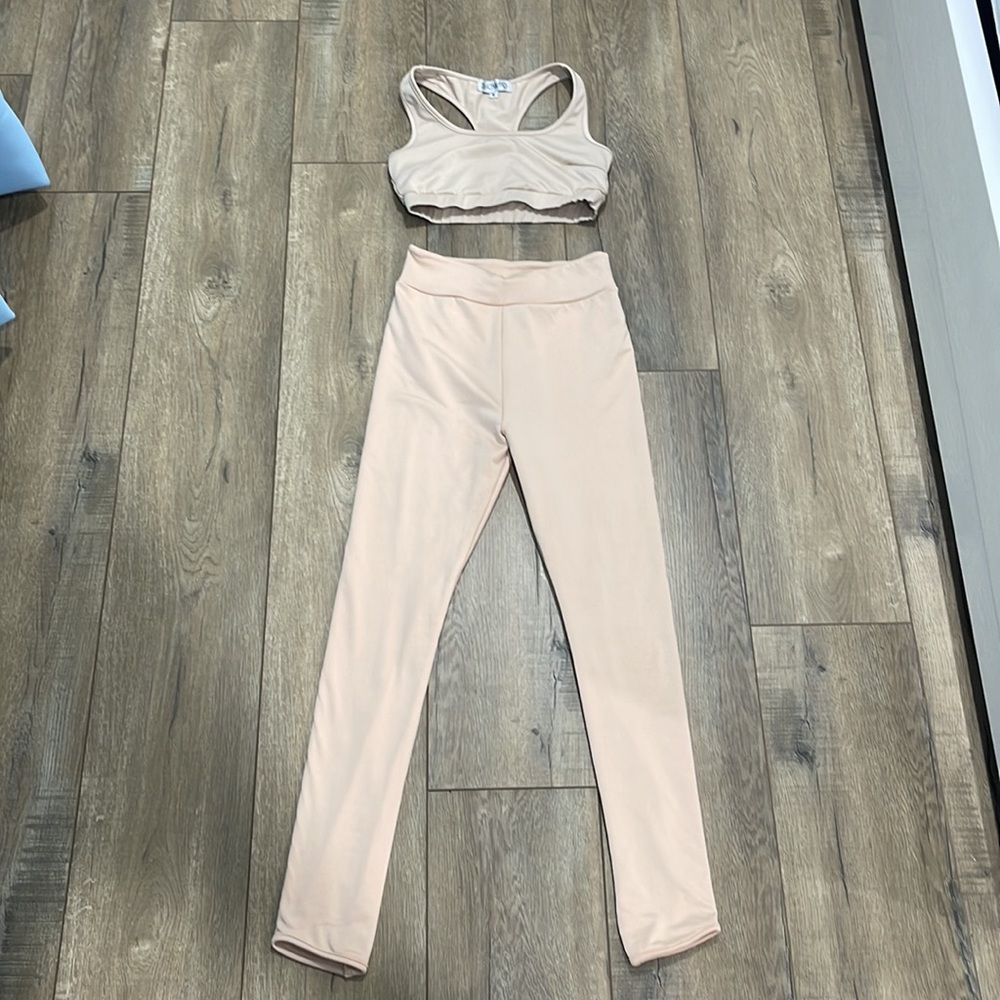 Showpo nude leggings and sports bra  NWOT